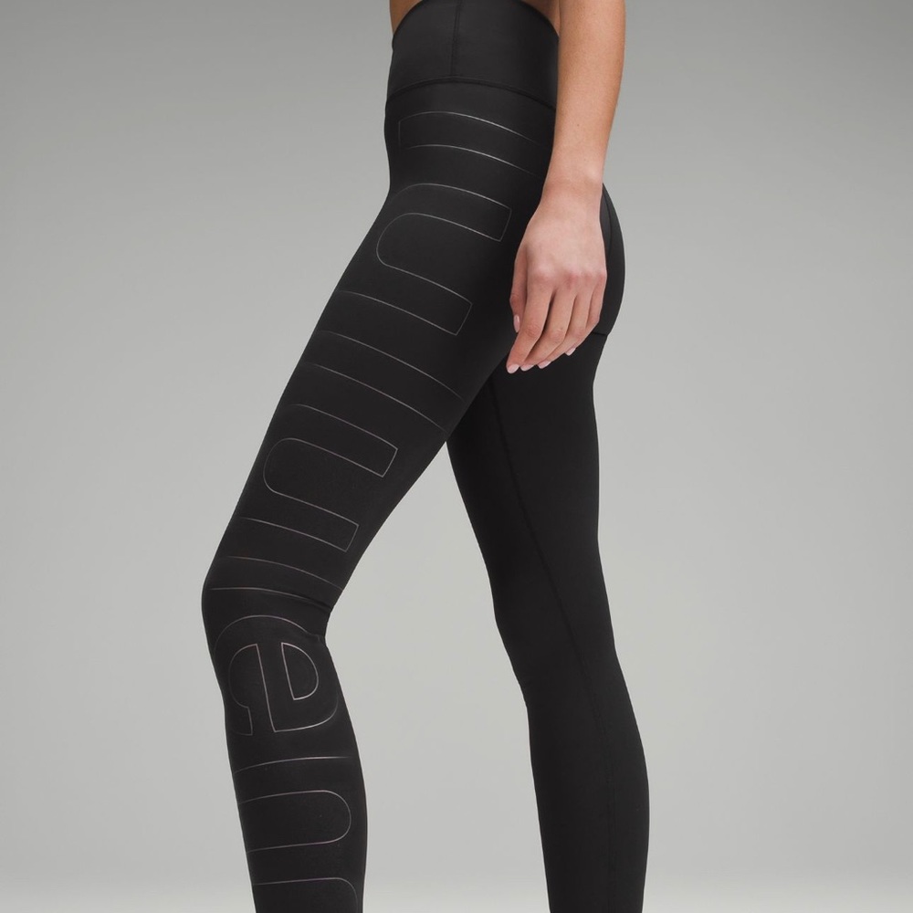 NWT Lululemon wunder train size 4